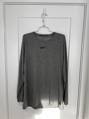 NWT Nike Pro DriFIT Longsleeve XL